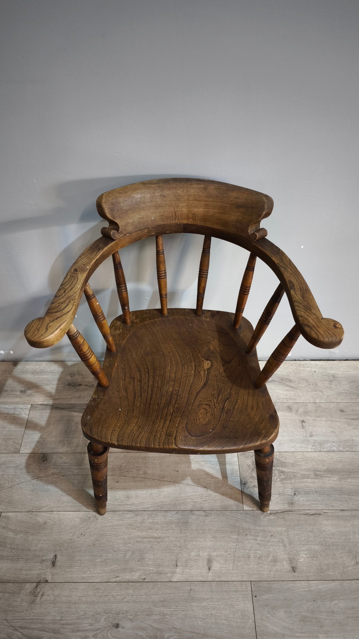 88676 Vecchia poltroncina in legno Glenister maker wycombe