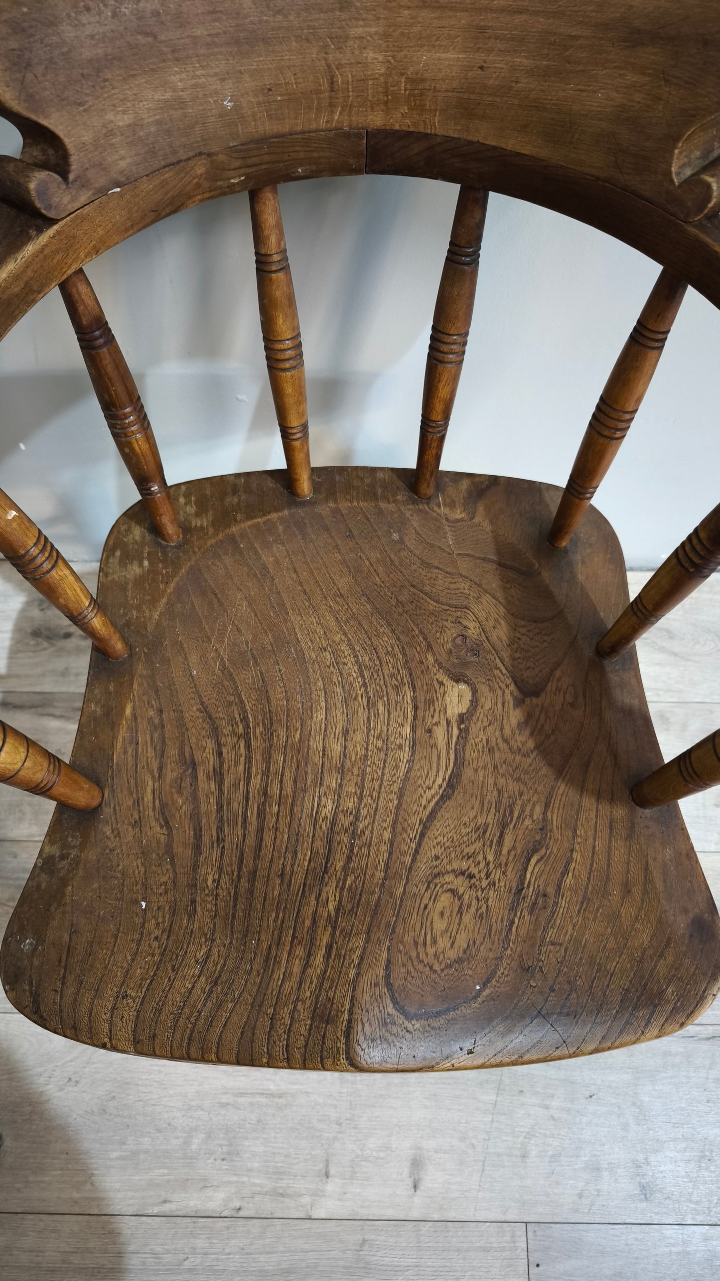 88676 Vecchia poltroncina in legno Glenister maker wycombe