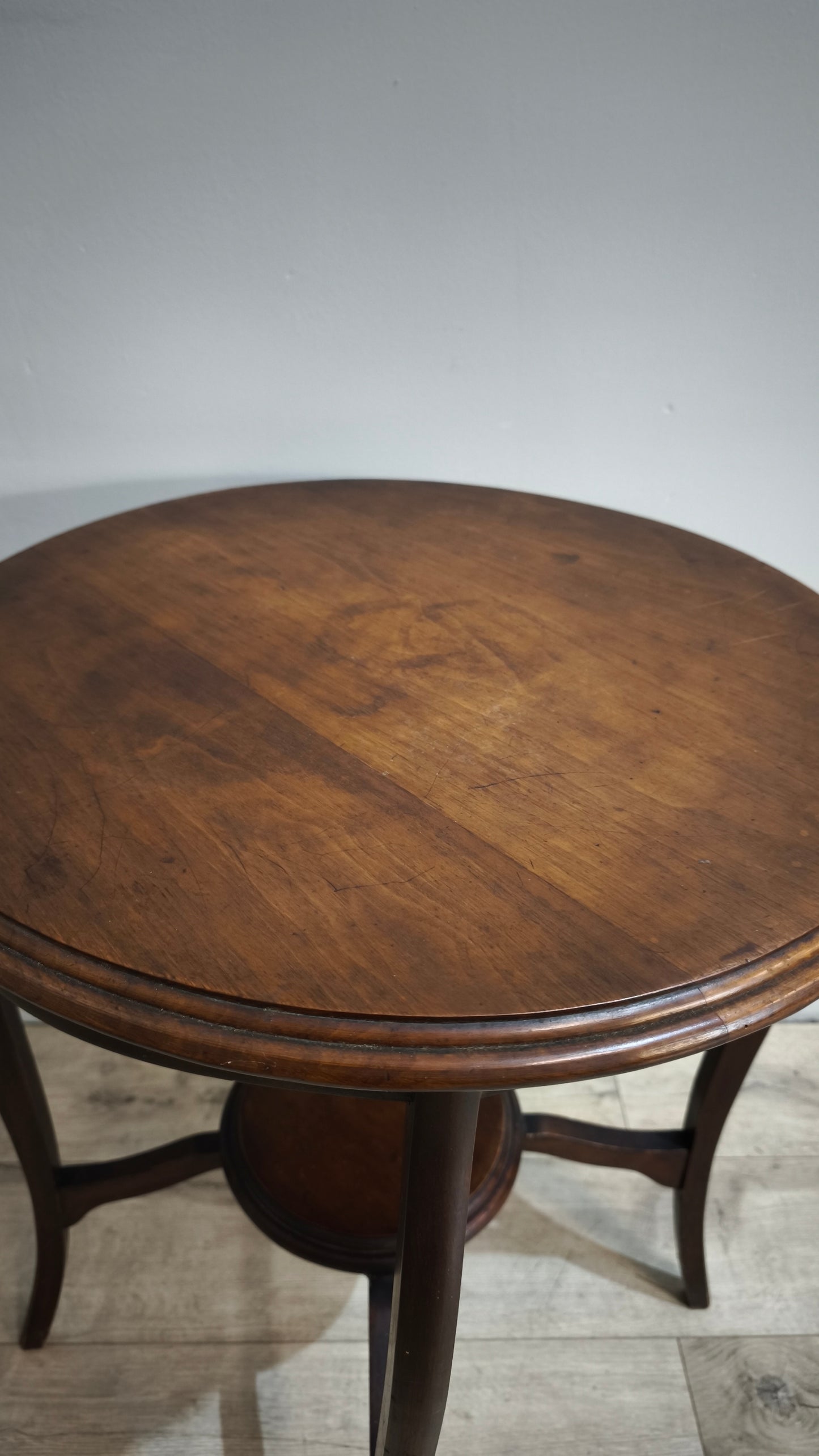 88680 Tavolino rotondo in legno