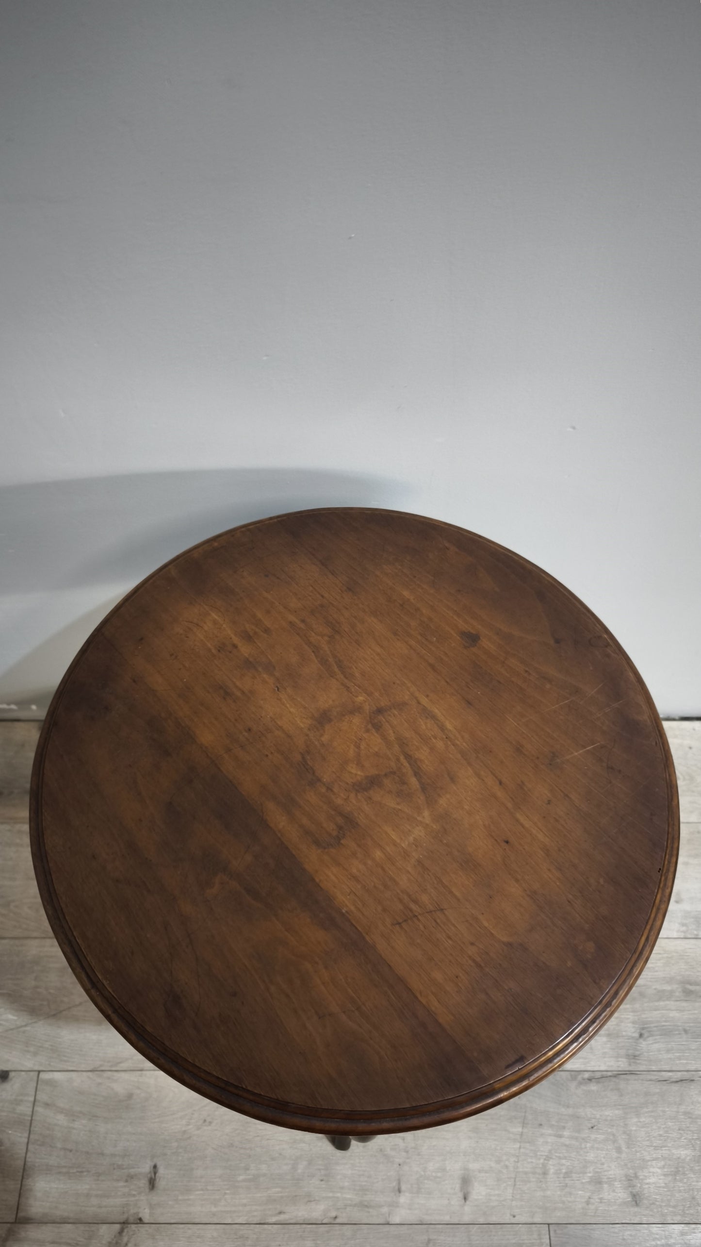 88680 Tavolino rotondo in legno