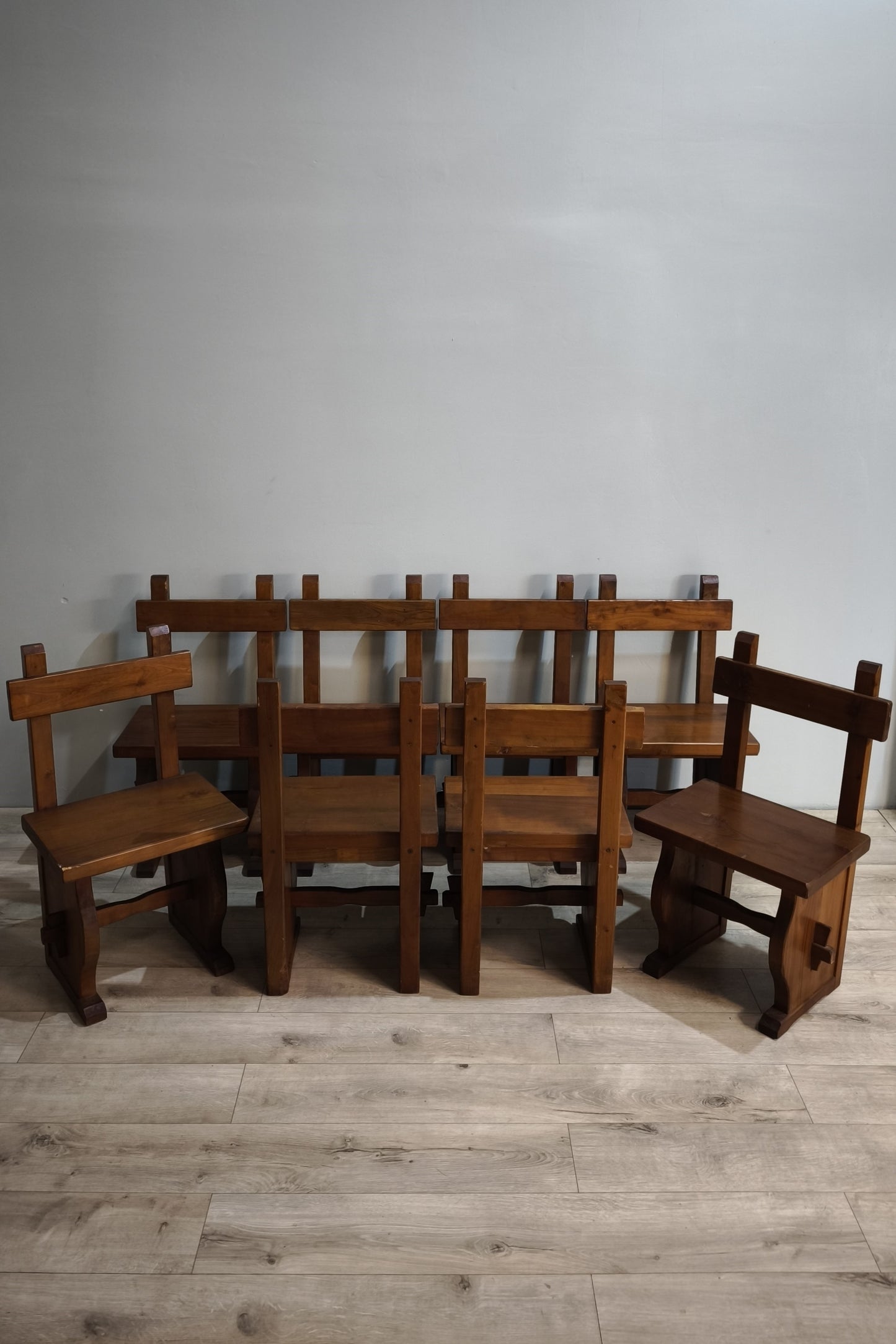 88683 Set n 8 sedie in legno massello