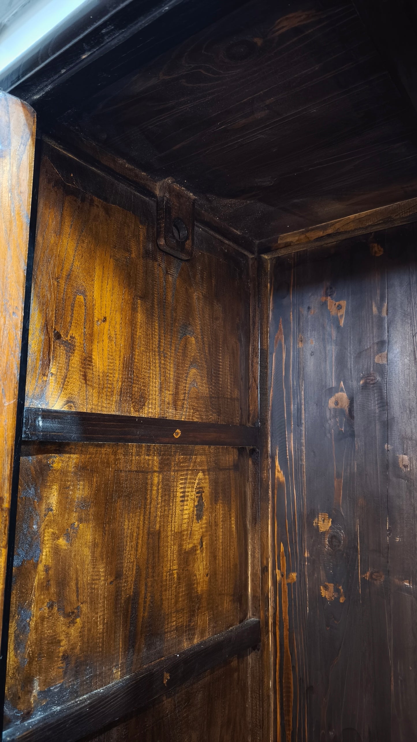 88709 Armadio in legno dipinto nero stile cinese