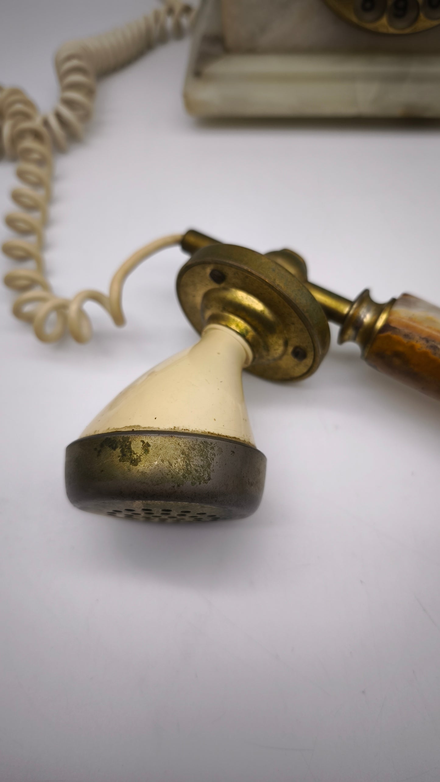 88697 Telefono in onice e alabastro