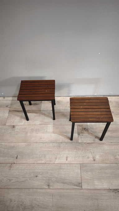 88839 Panchetto quadrato a doghe con gambe in ferro