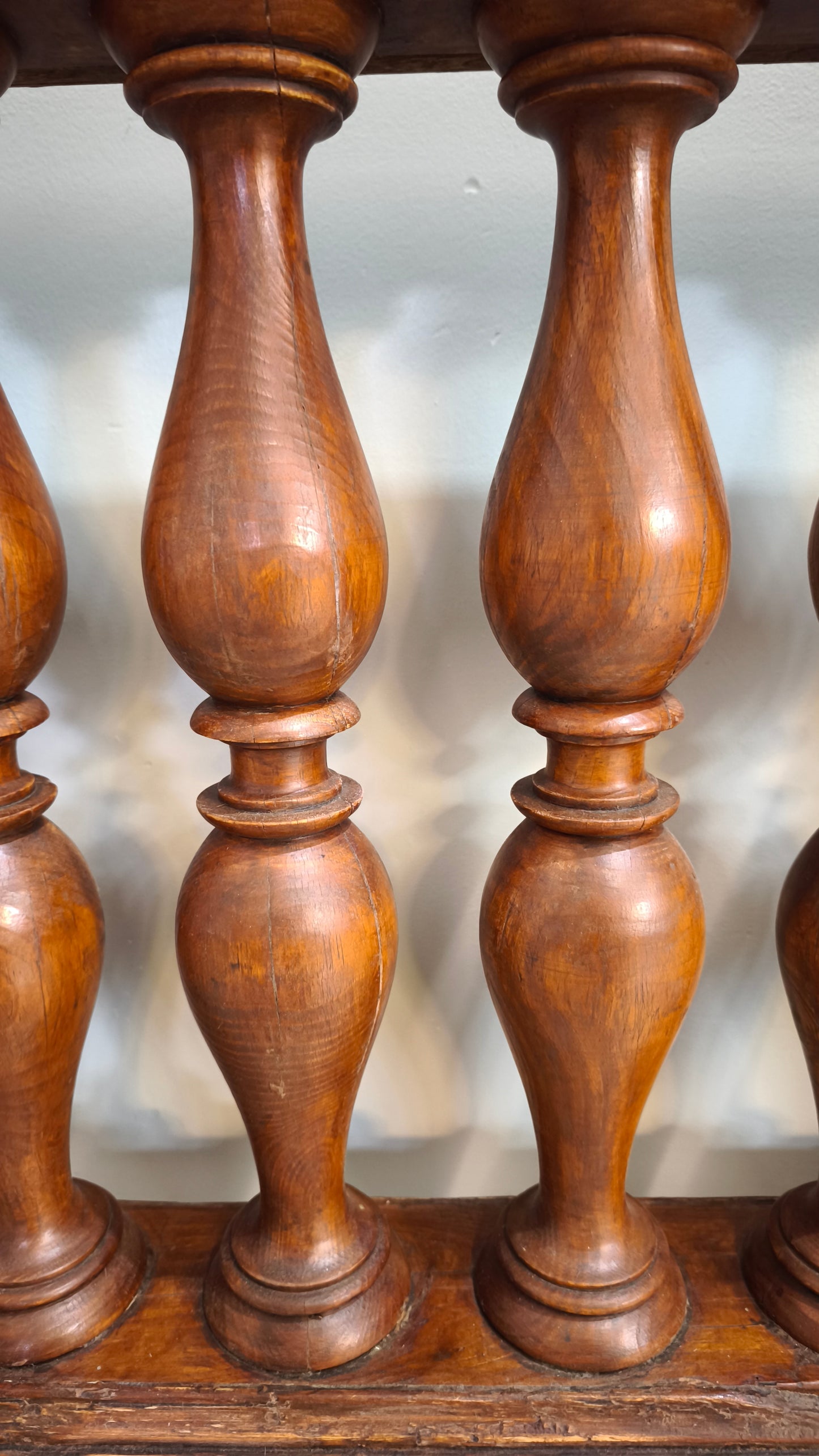 88832 Balaustra in legno massello