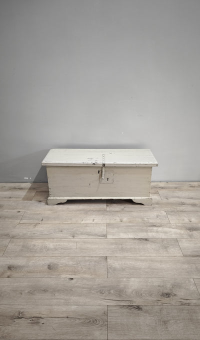 88832 Cassapanca in legno dipinta verde