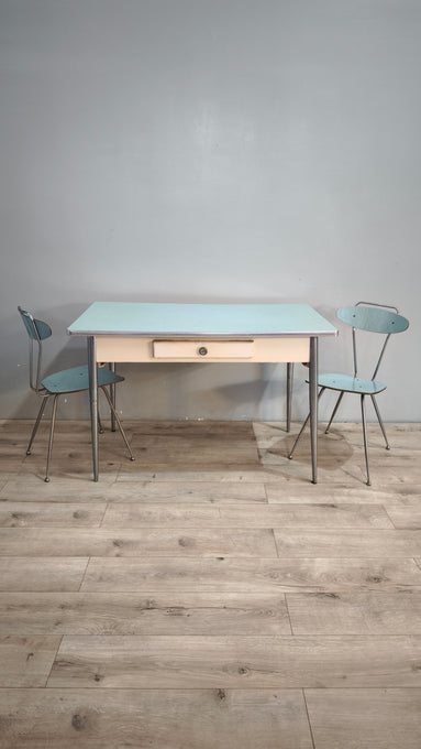 88831 Set tavolo con 4 sedie in formica color azzurro