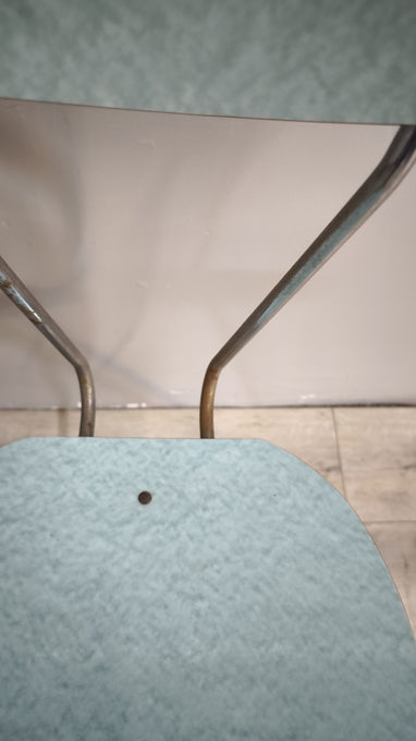 88831 Set tavolo con 4 sedie in formica color azzurro