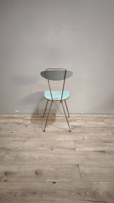 88831 Set tavolo con 4 sedie in formica color azzurro