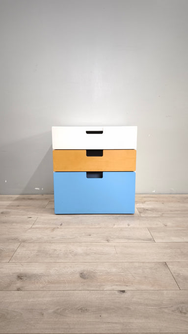 88933 Mobiletto con cassetti colorati