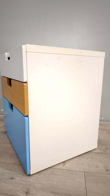 88933 Mobiletto con cassetti colorati