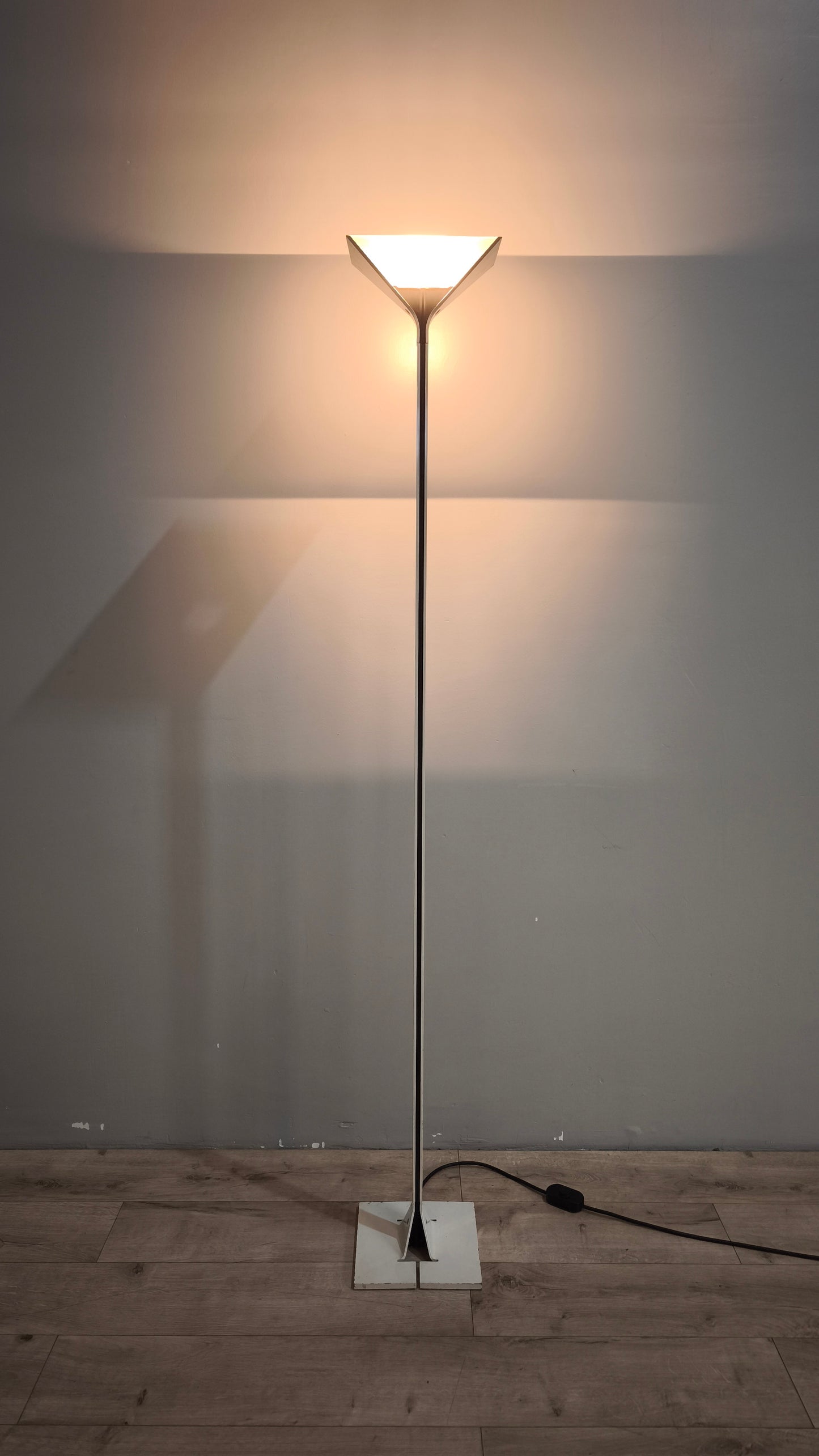 88960 Piantana Flos modello Papillona