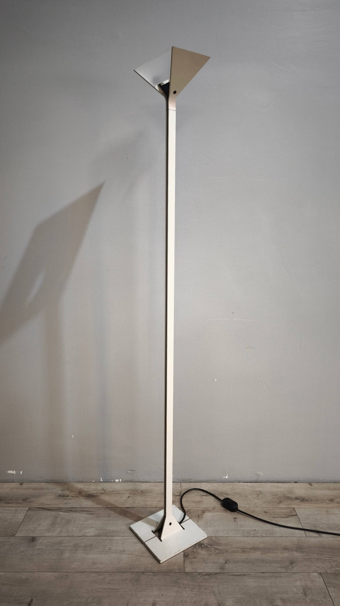 88960 Piantana Flos modello Papillona