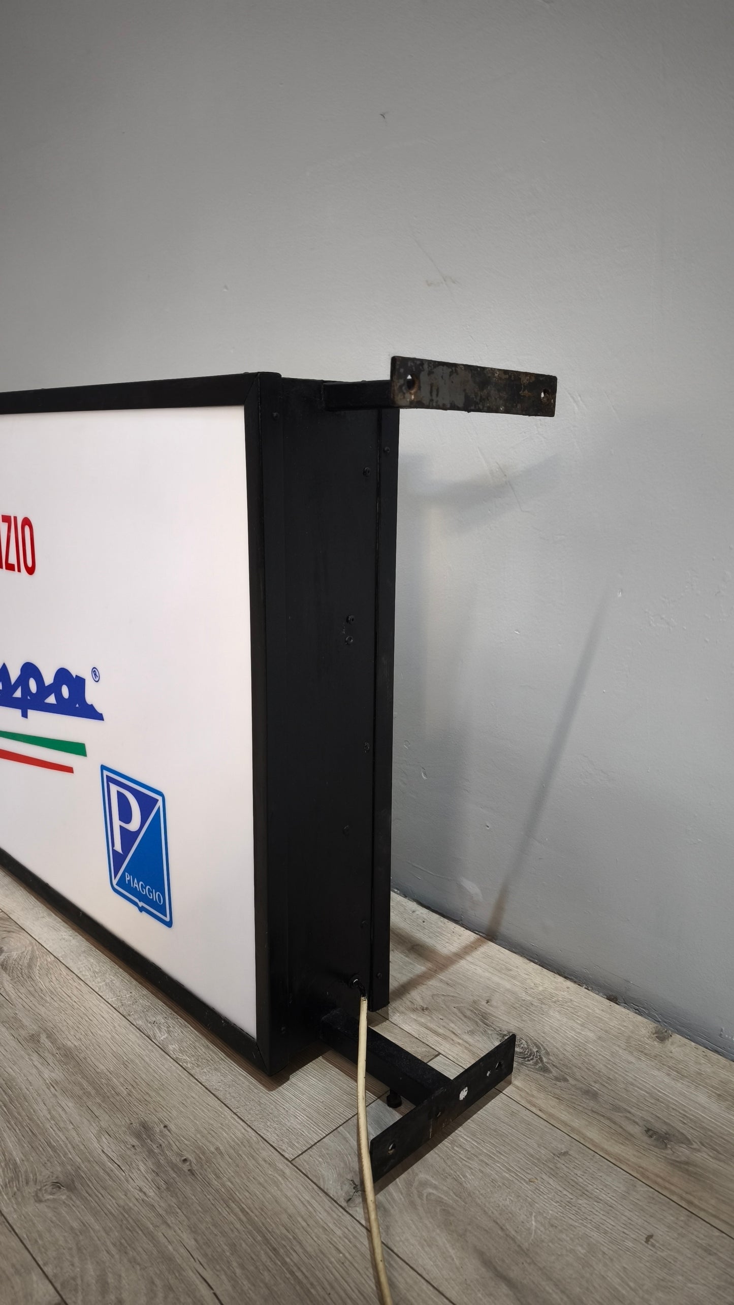 88959 Insegna luminosa bifacciale servizio Vespa, Piaggio