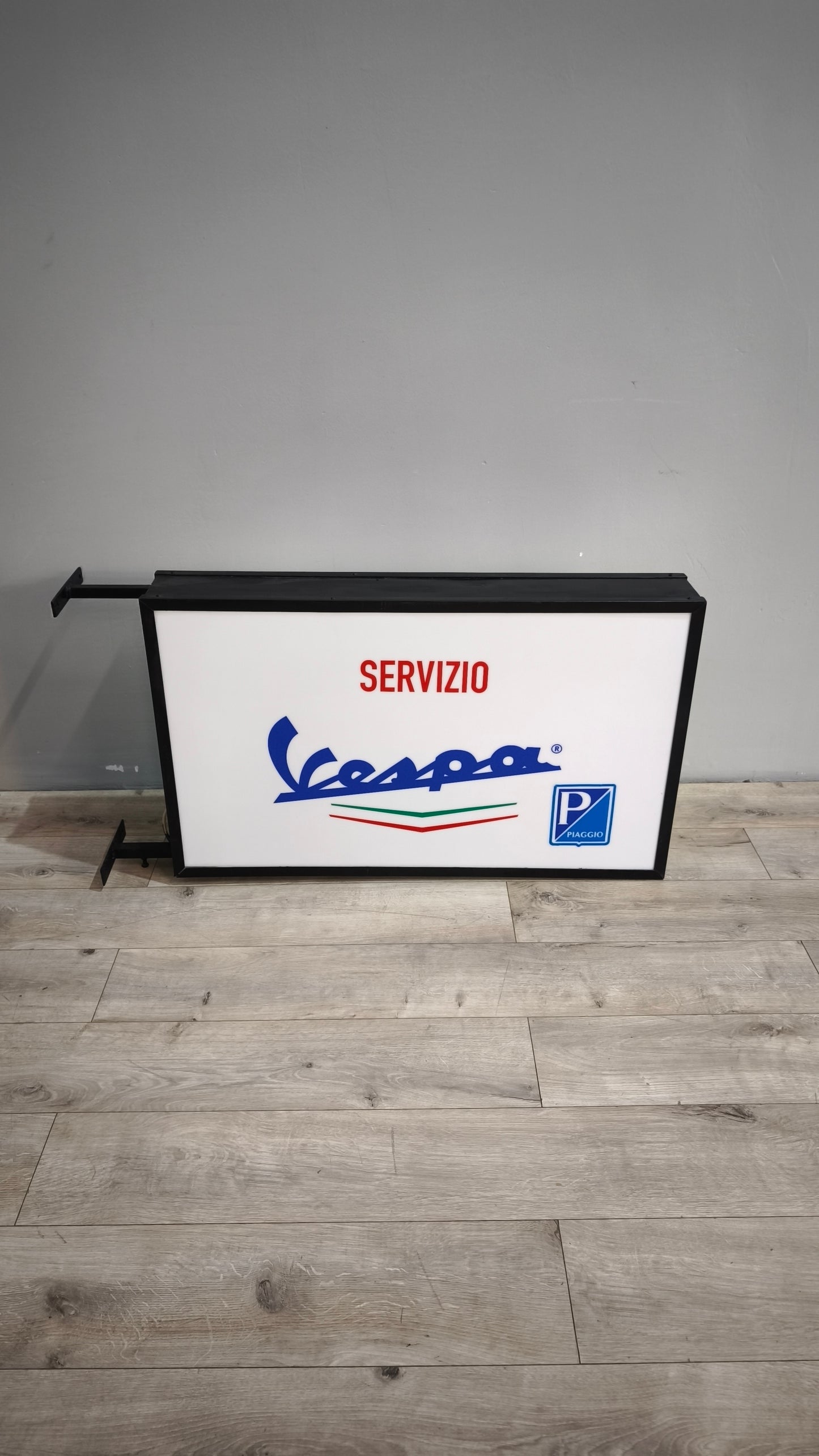 88959 Insegna luminosa bifacciale servizio Vespa, Piaggio