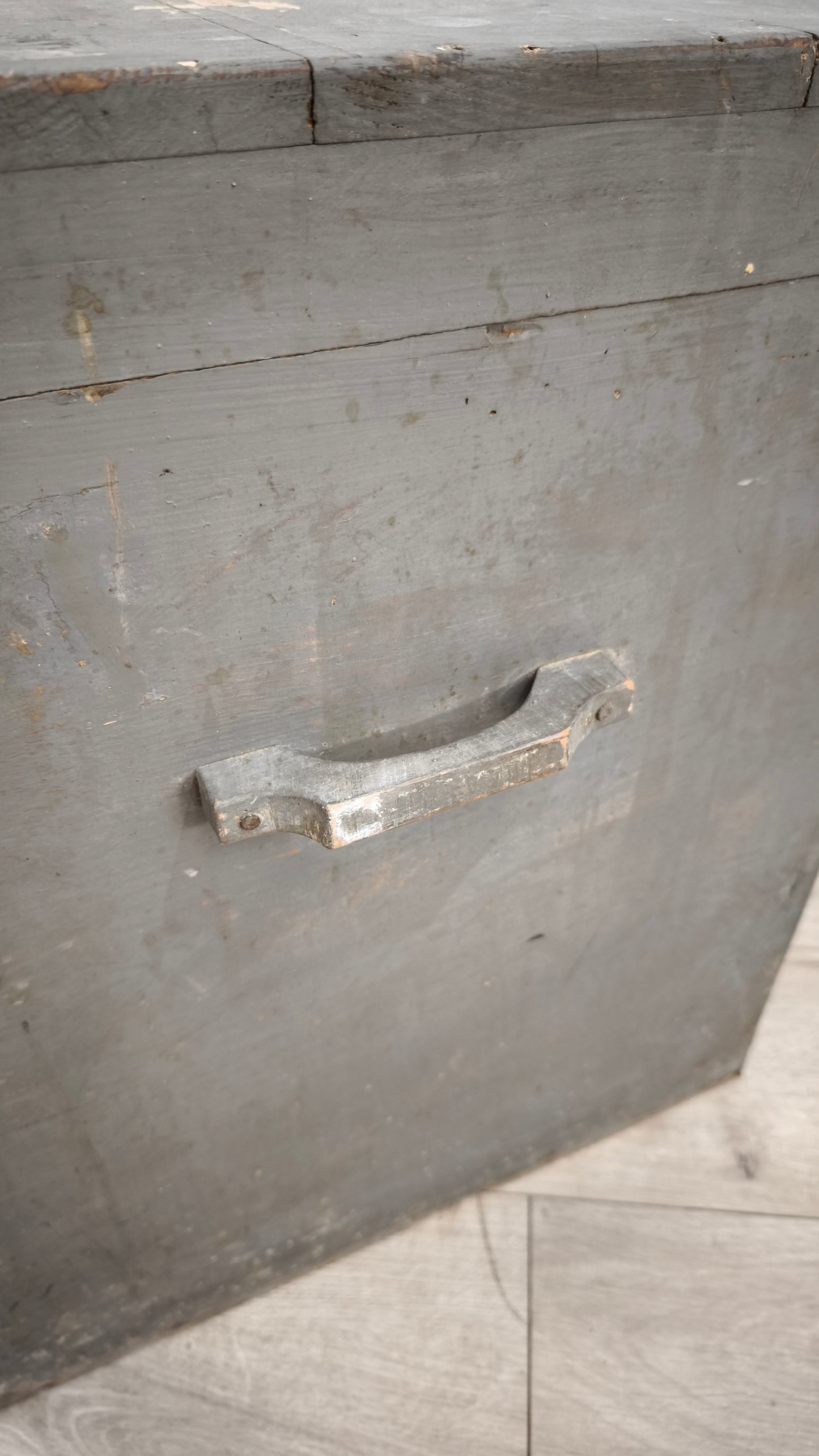 88992 Baule a cassa in legno dipinto grigio