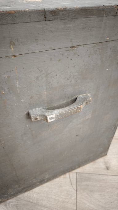 88992 Baule a cassa in legno dipinto grigio