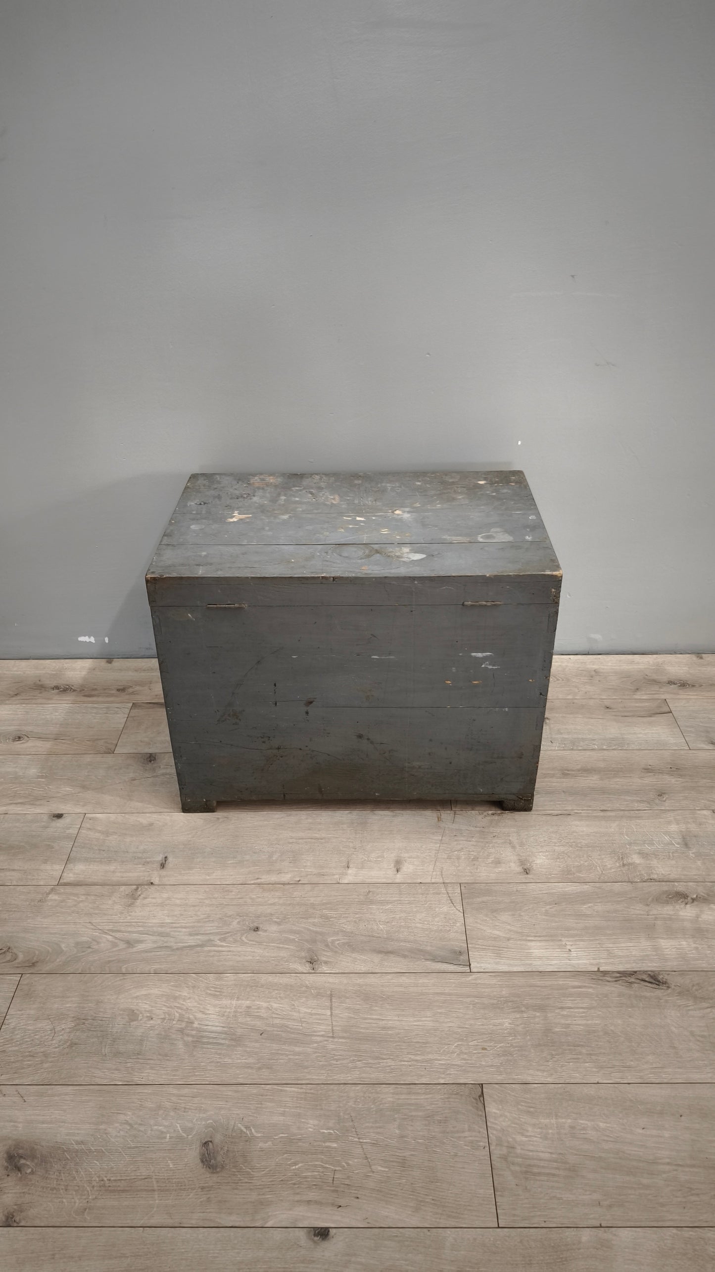 88992 Baule a cassa in legno dipinto grigio