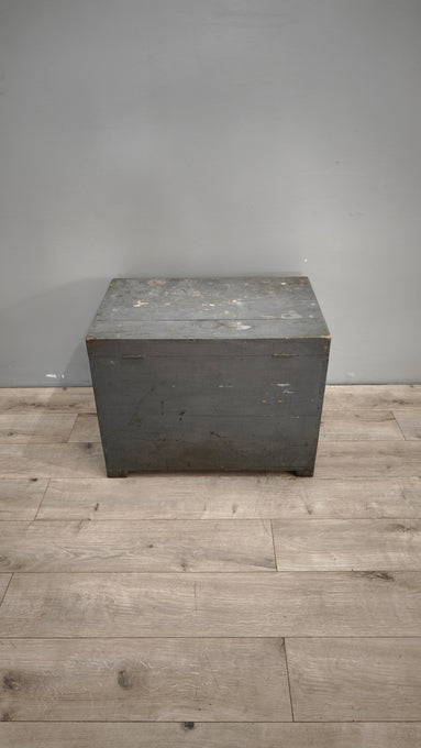 88992 Baule a cassa in legno dipinto grigio