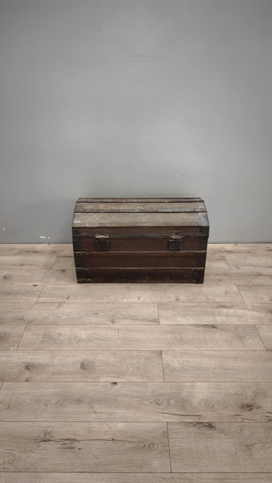 88991 Baule in legno bombato