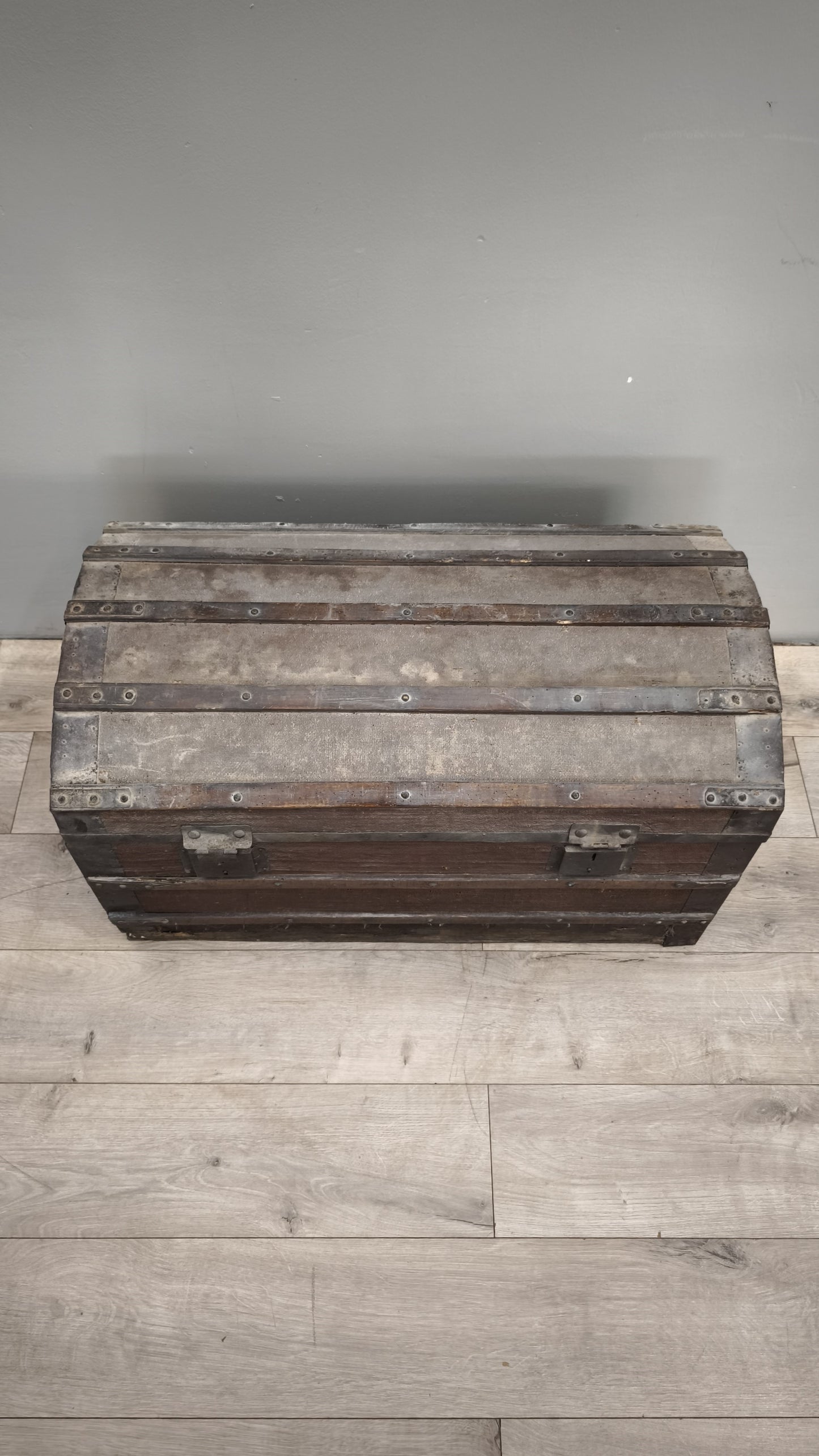 88991 Baule in legno bombato