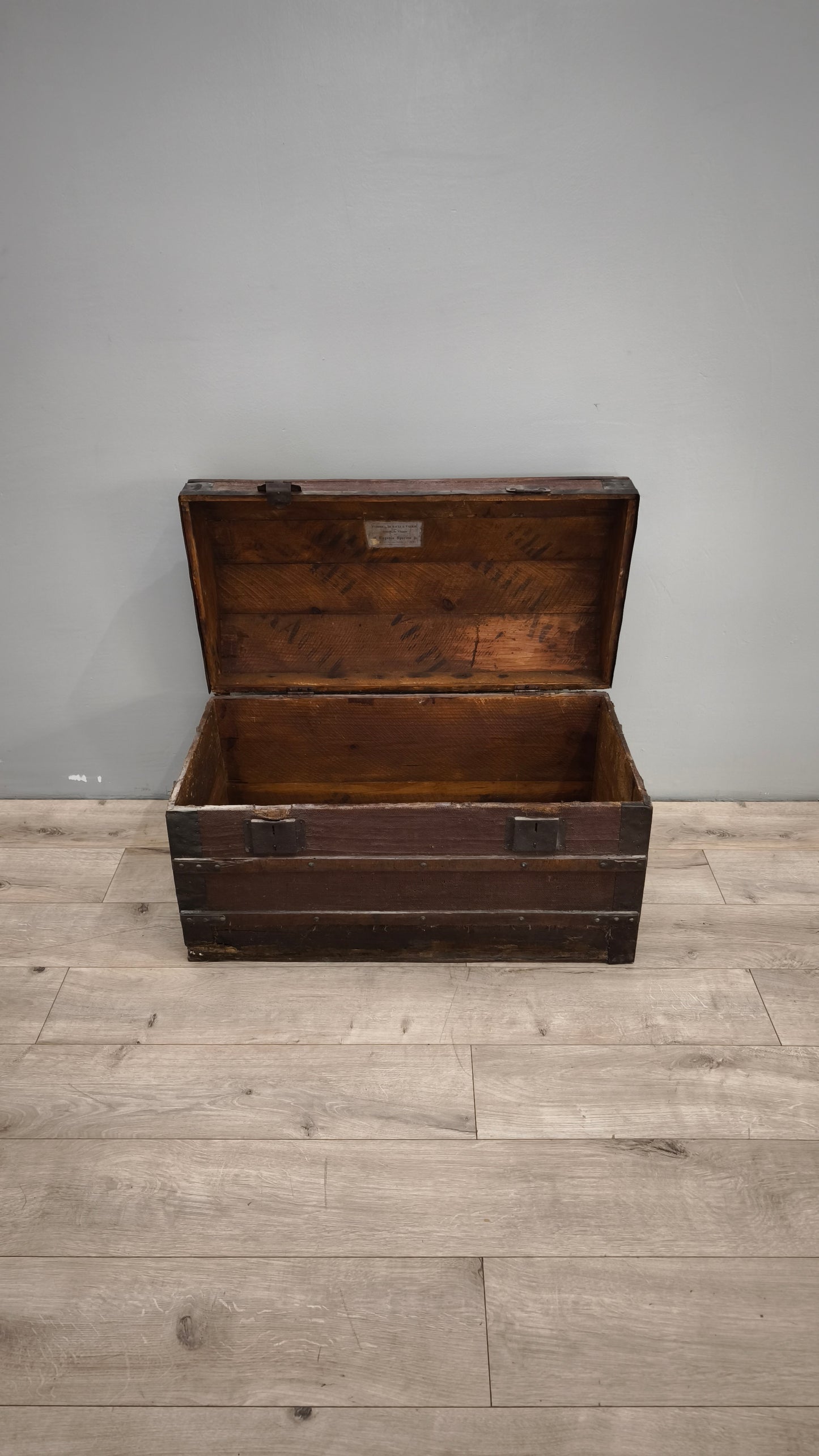 88991 Baule in legno bombato