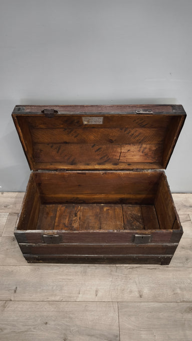 88991 Baule in legno bombato