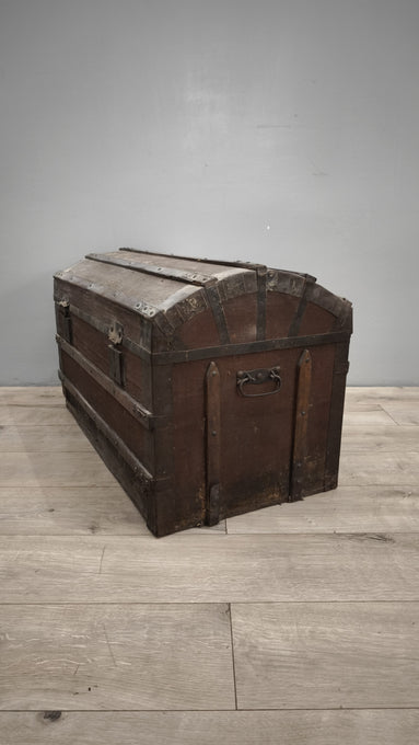 88991 Baule in legno bombato