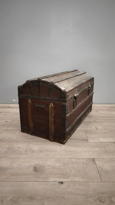 88991 Baule in legno bombato