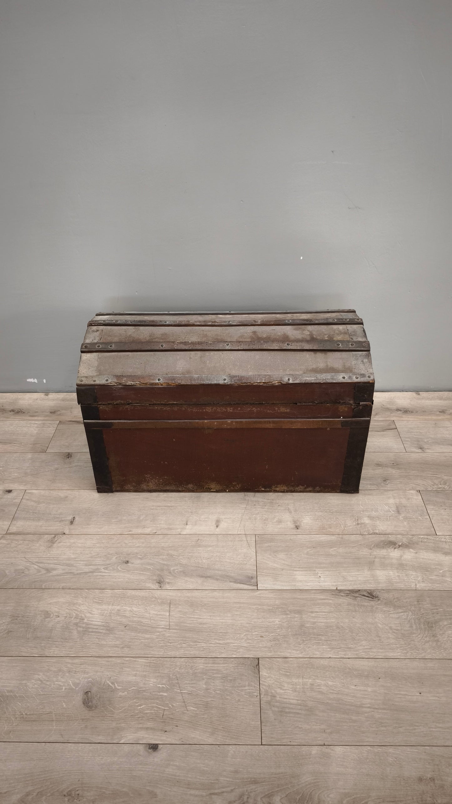 88991 Baule in legno bombato