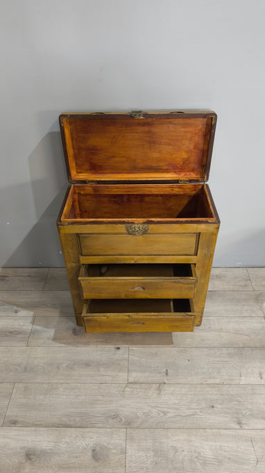 89016 Mobile in legno con due cassetti e un vano contenitore