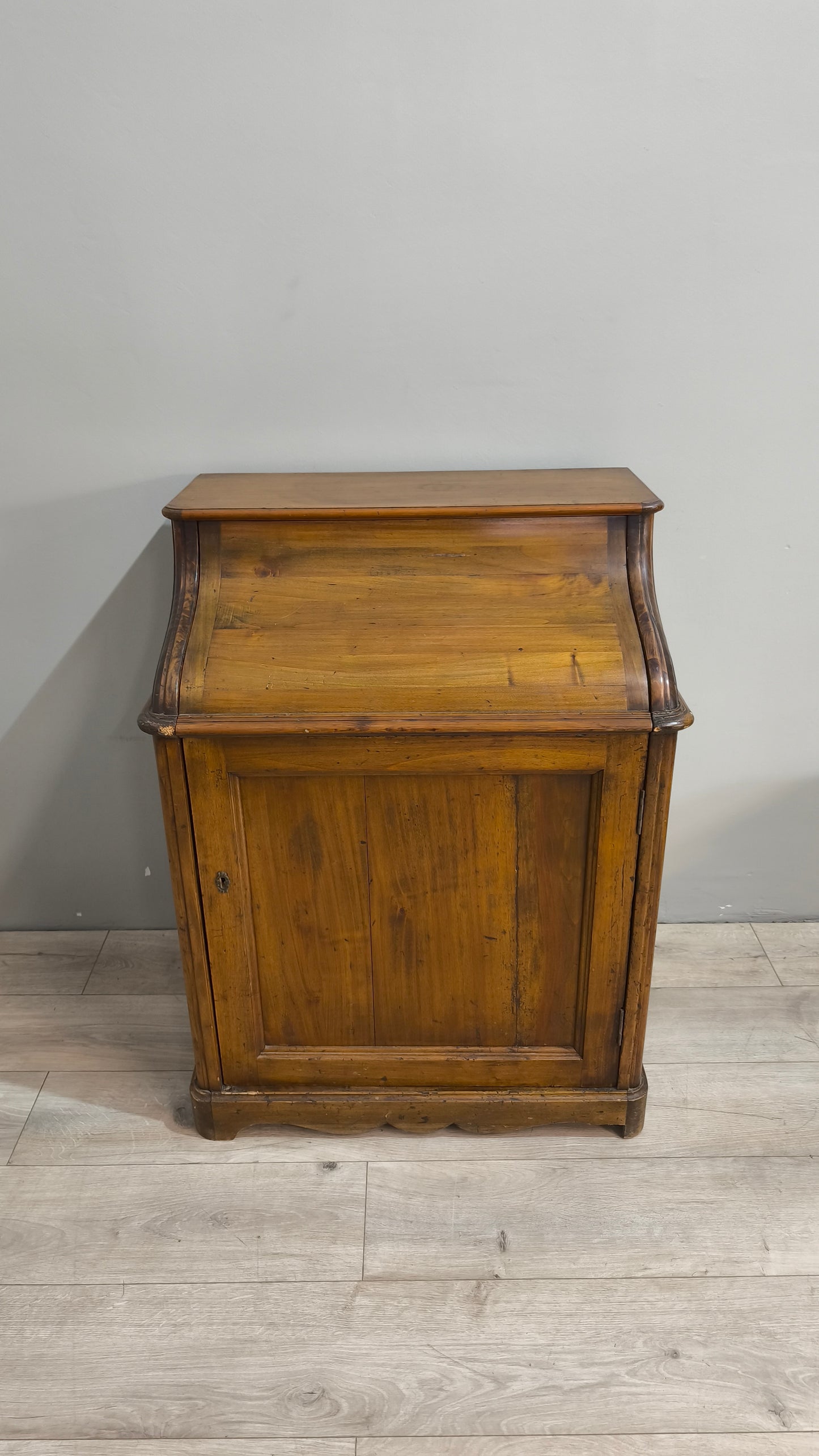 89103 Mobile in legno con piano a ribalta