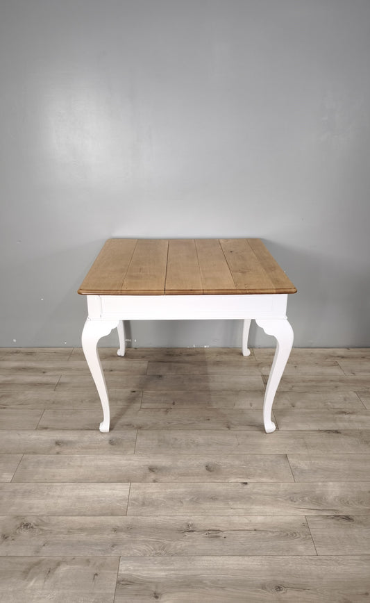 89112 Tavolo quadrato allungabile in rovere con base bianca