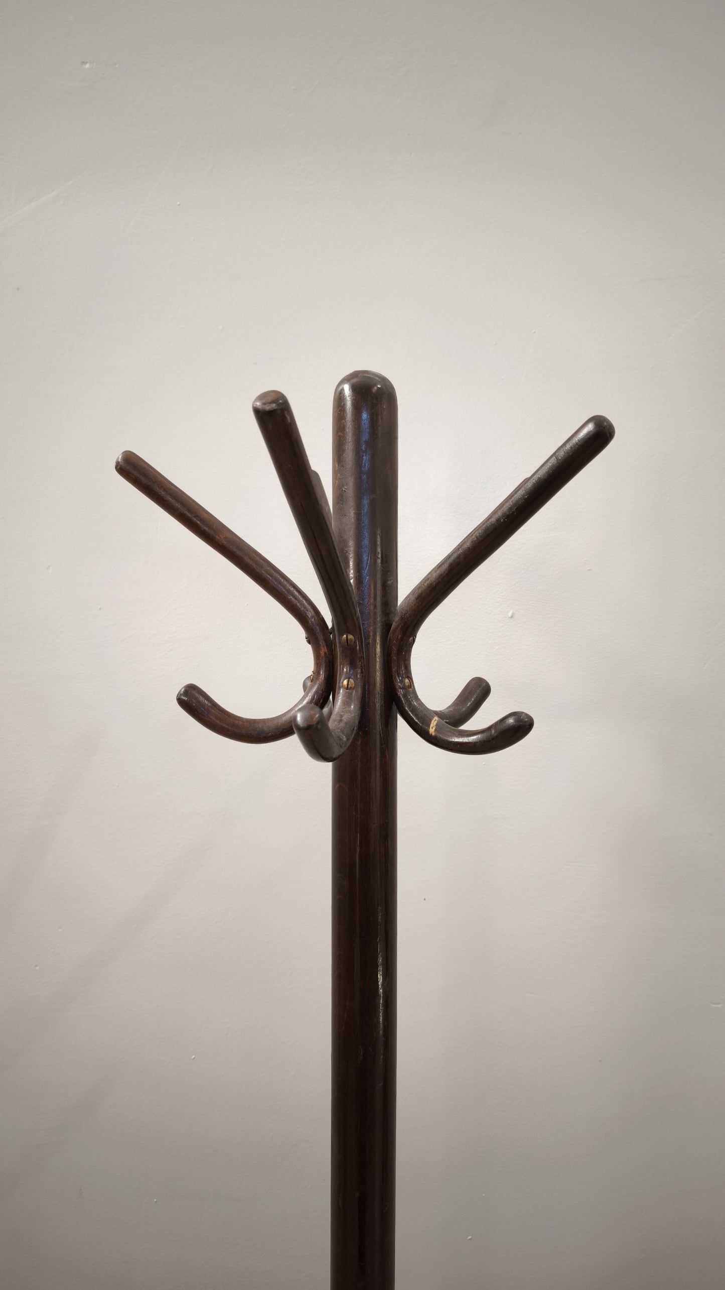 89121 Appendiabiti a piantana stile Thonet