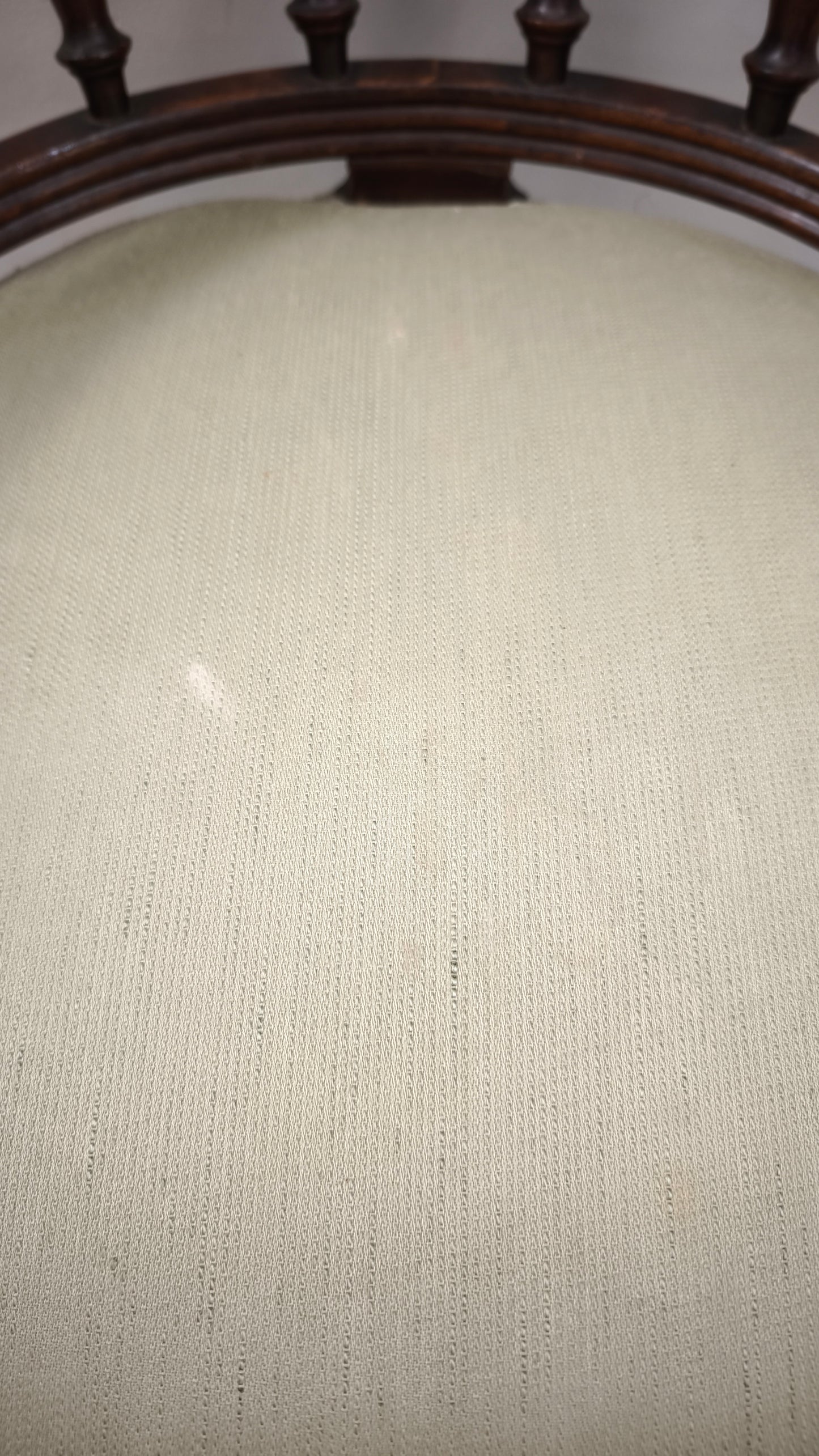 89132 Poltroncina in legno con seduta verde