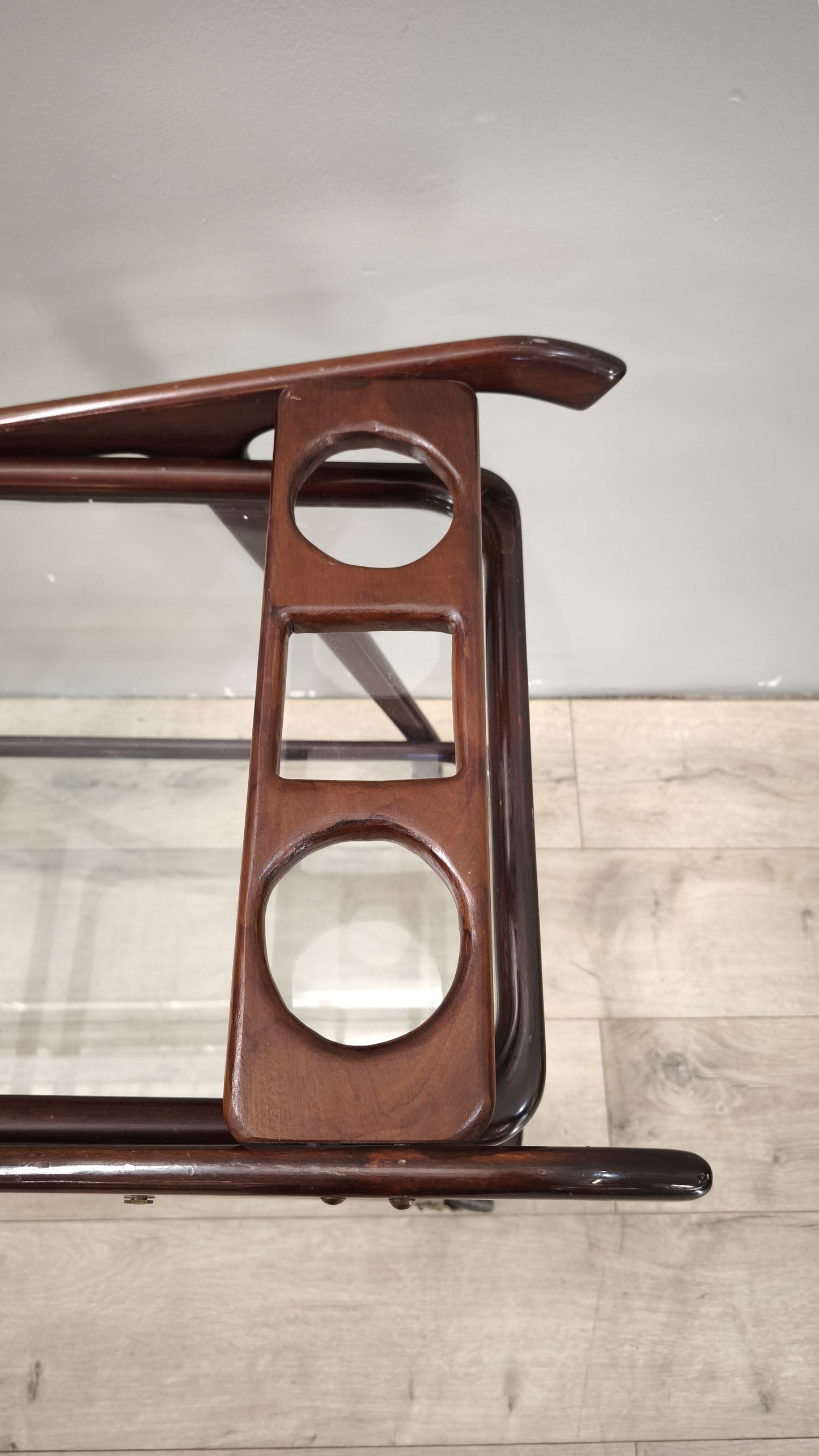 89133 Carrello vintage in legno e vetro