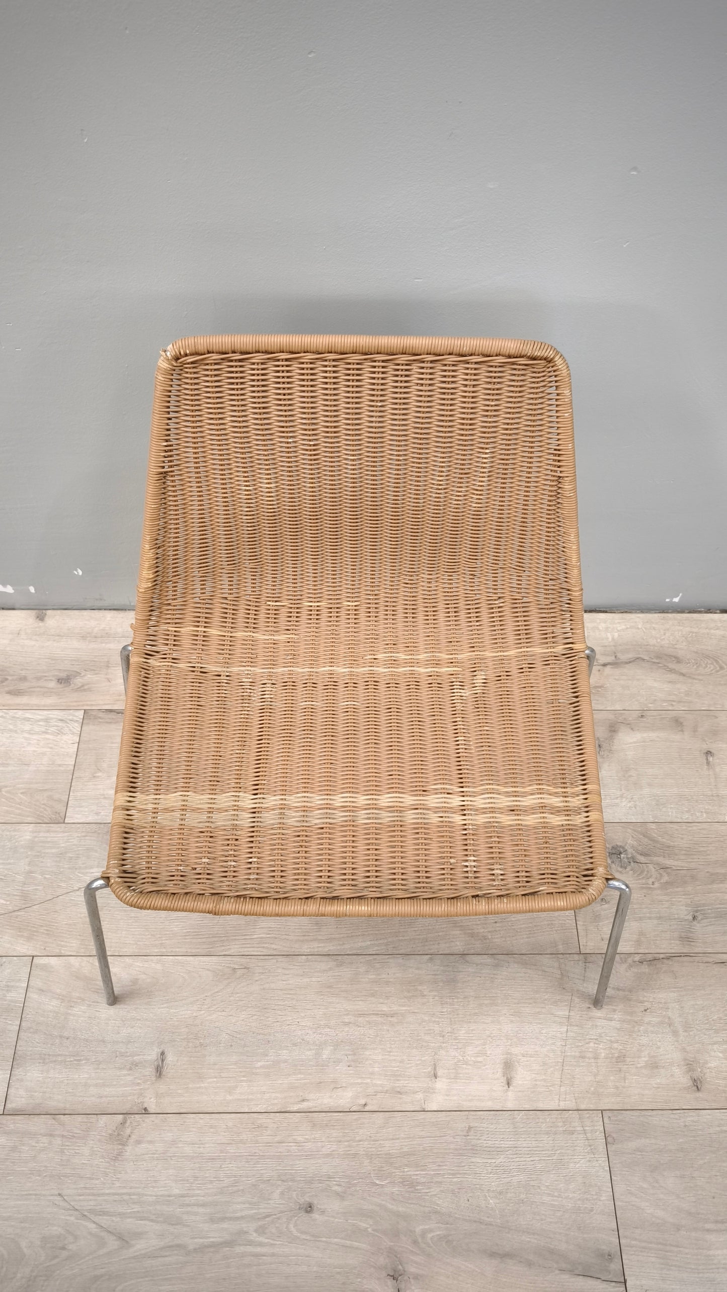 89143 Sedia in acciaio e midollino intrecciato