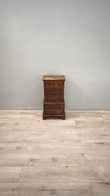 89148 Mobiletto in legno con cassetti