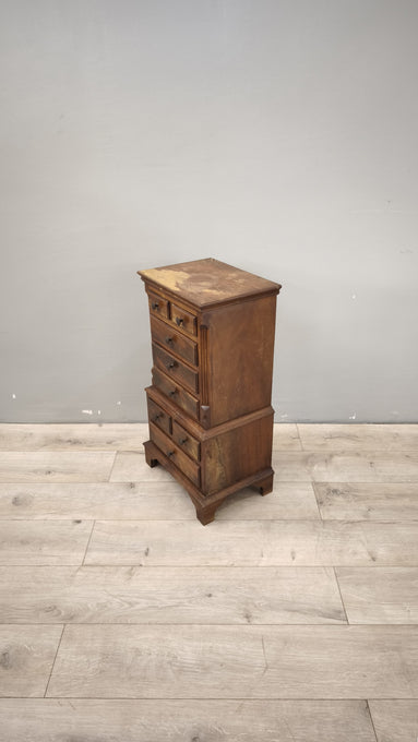 89148 Mobiletto in legno con cassetti