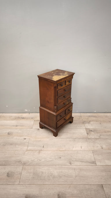 89148 Mobiletto in legno con cassetti