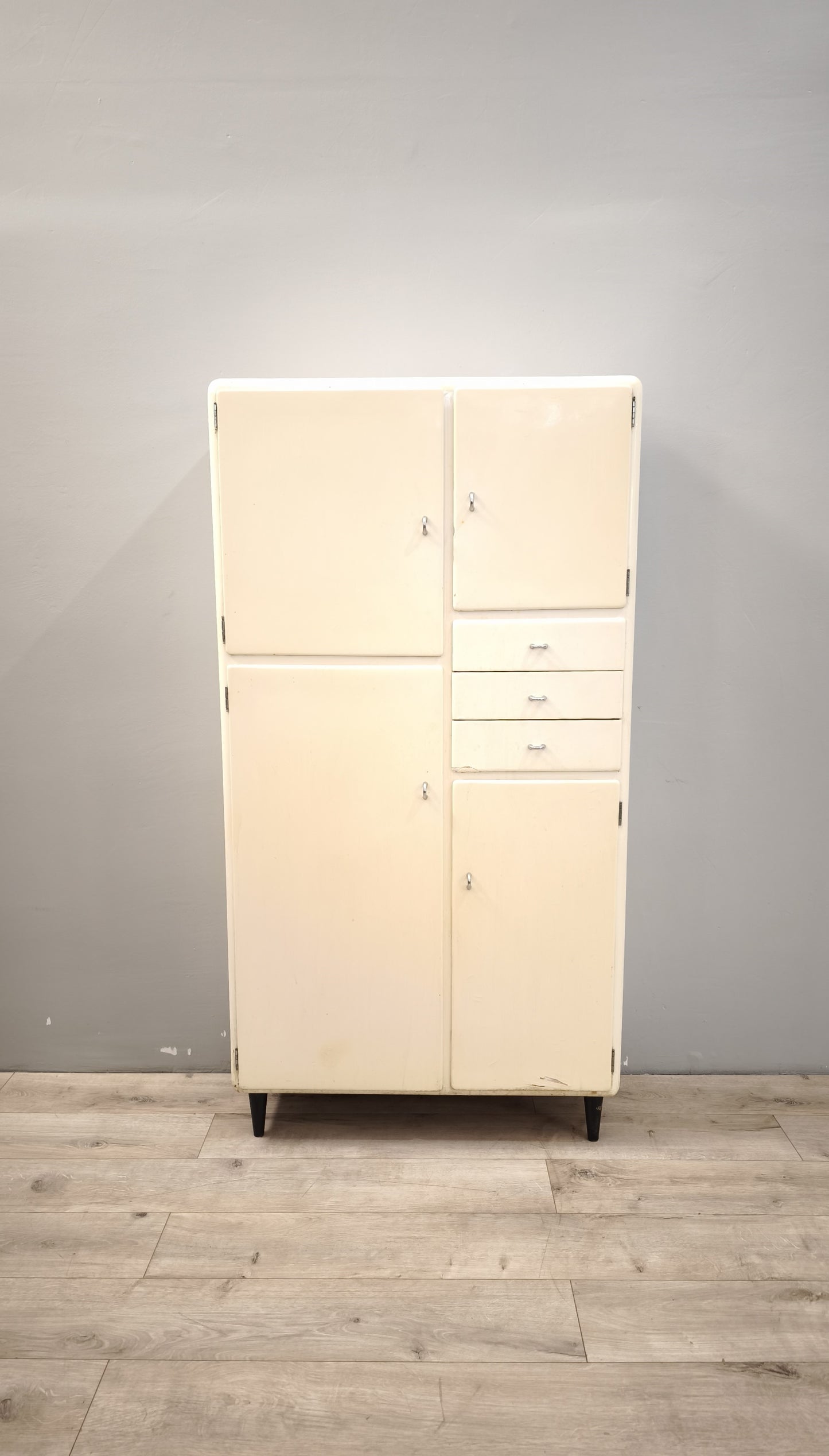 89151 Credenzina bianca anni '50