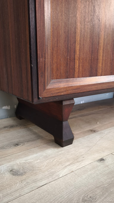 89180 Credenza anni '60 in legno di palissandro