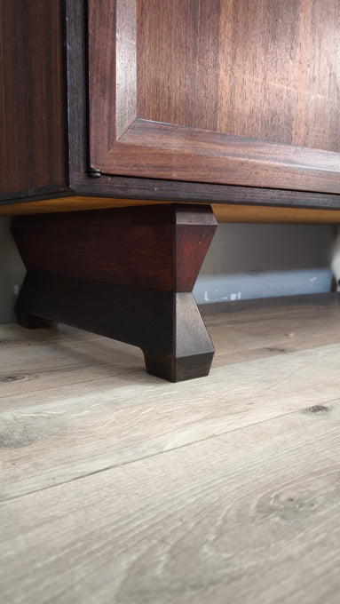 89180 Credenza anni '60 in legno di palissandro