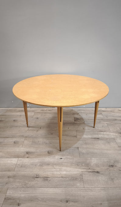 89211 Tavolo rotondo in legno chiaro di Bruno Mathsson