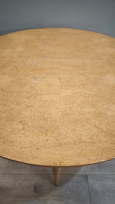 89211 Tavolo rotondo in legno chiaro di Bruno Mathsson