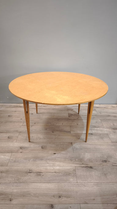 89211 Tavolo rotondo in legno chiaro di Bruno Mathsson