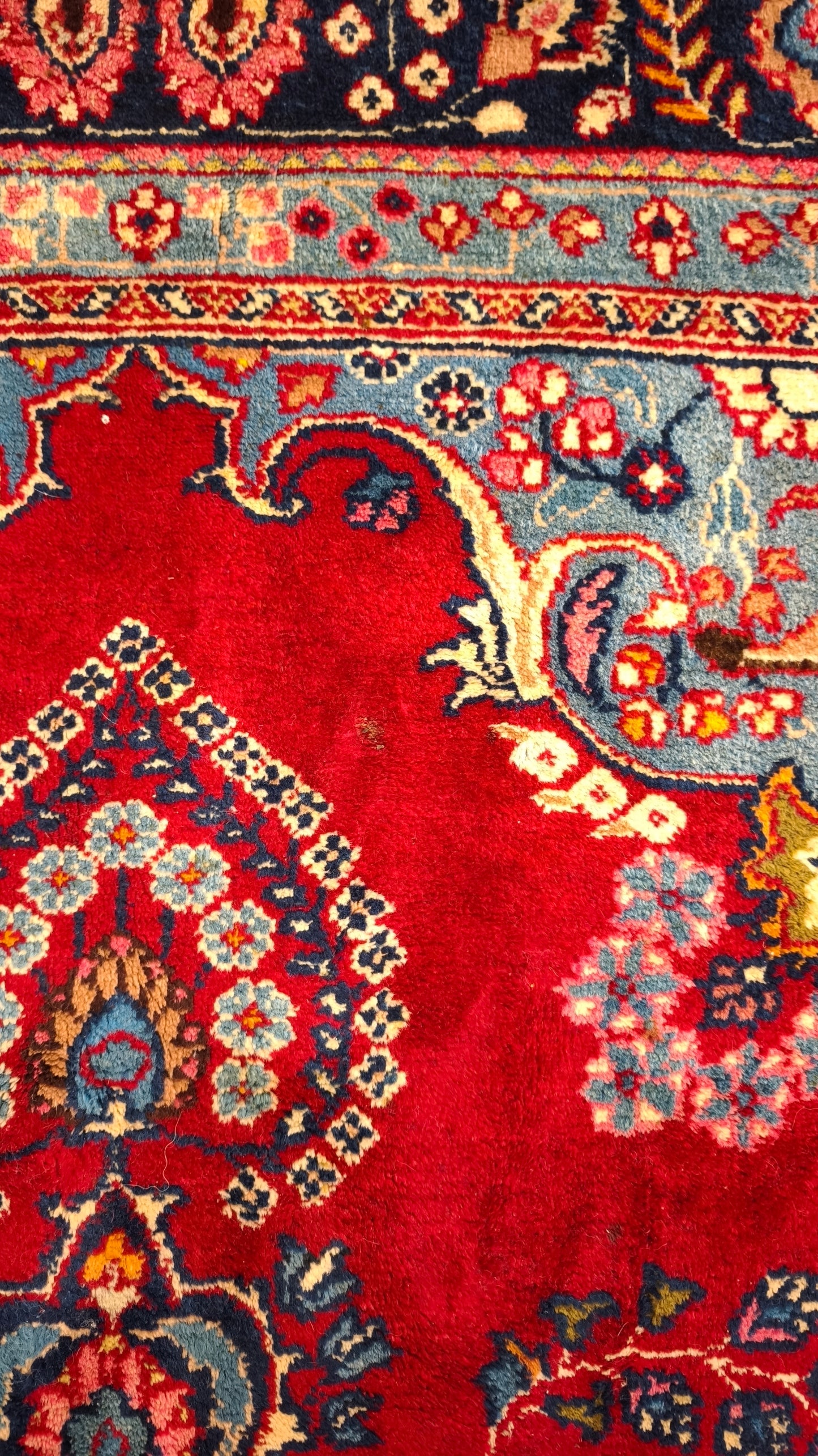 89213 Tappeto Tabriz, Iran, color ciliegia con decorazione a motivo floreale 301cm x 202cm