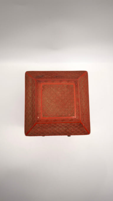 89012 Scatola cinese portagioie in lacca rossa