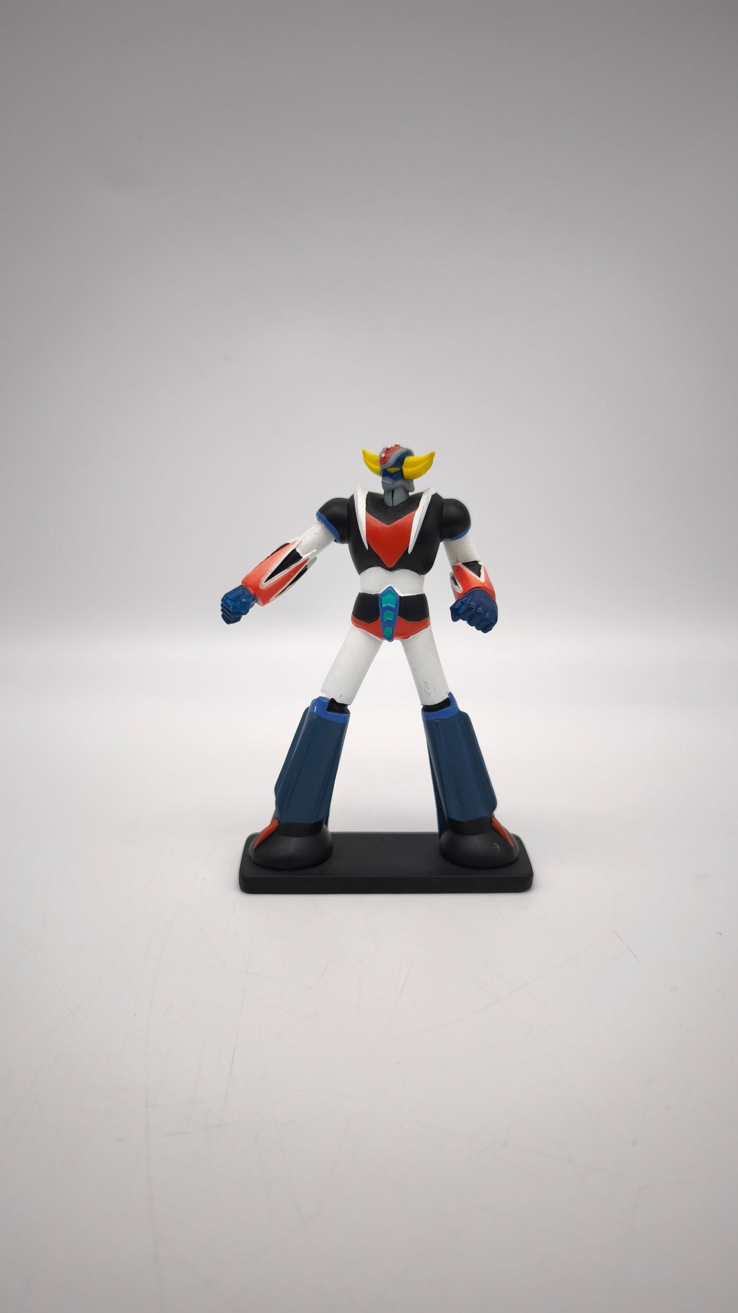 89127 Action Figure Goldrake con pugno Go Nagai, Dynamic Planning