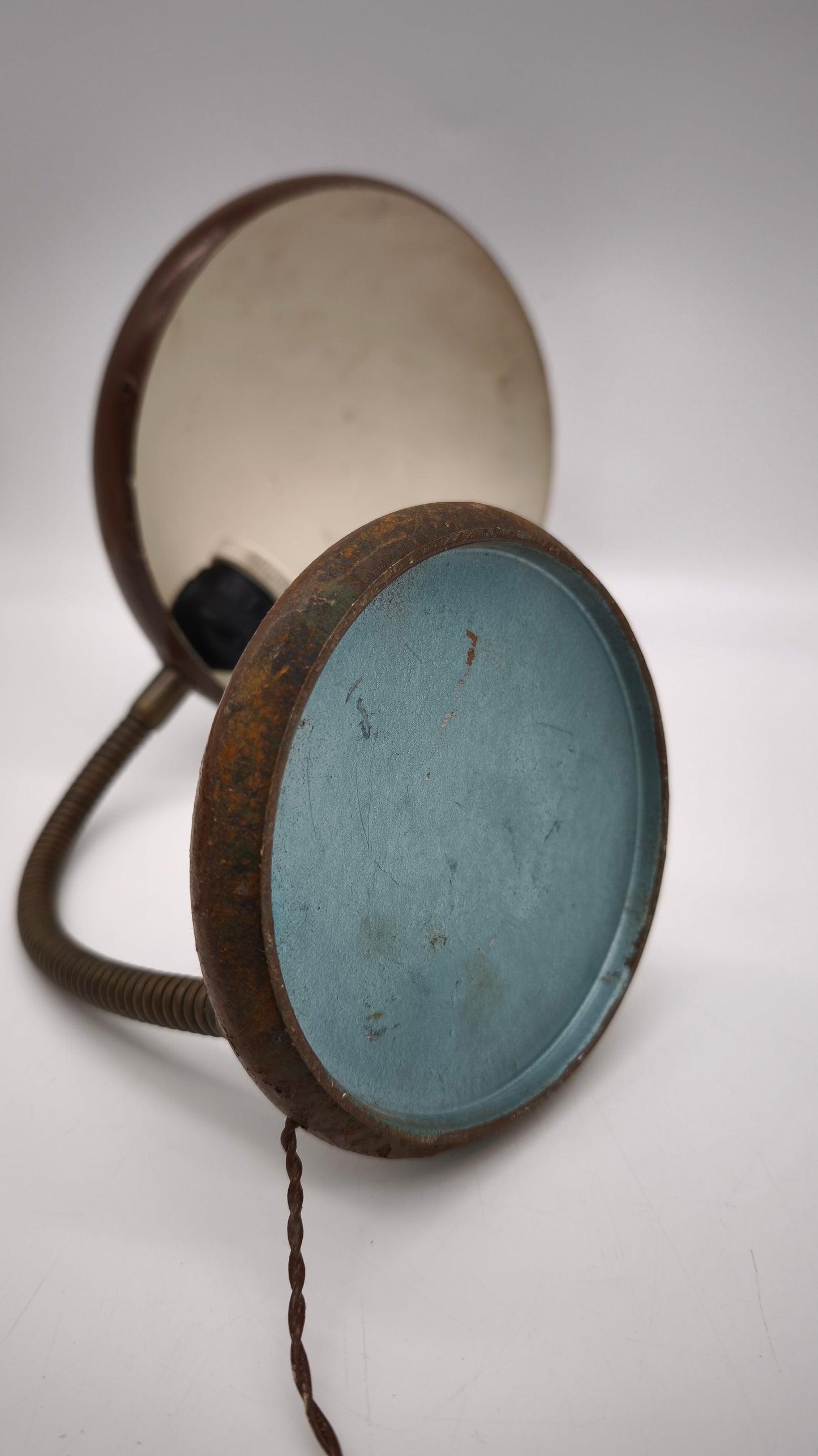 89021 Lampada da tavolo vintage marrone in ferro